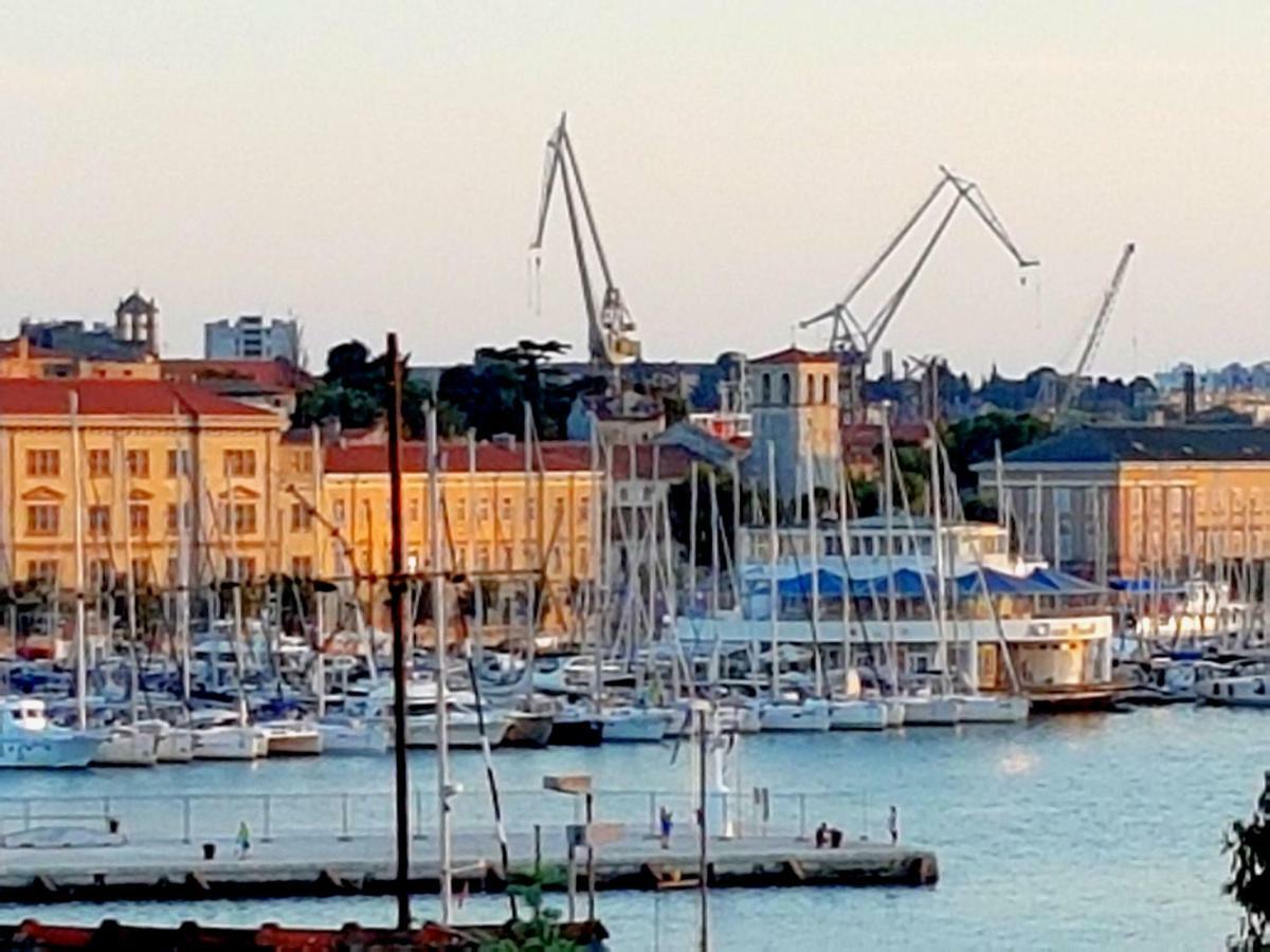 App Obrovac In The Centre - With Amazing Sea View! Lejlighed Pula Eksteriør billede